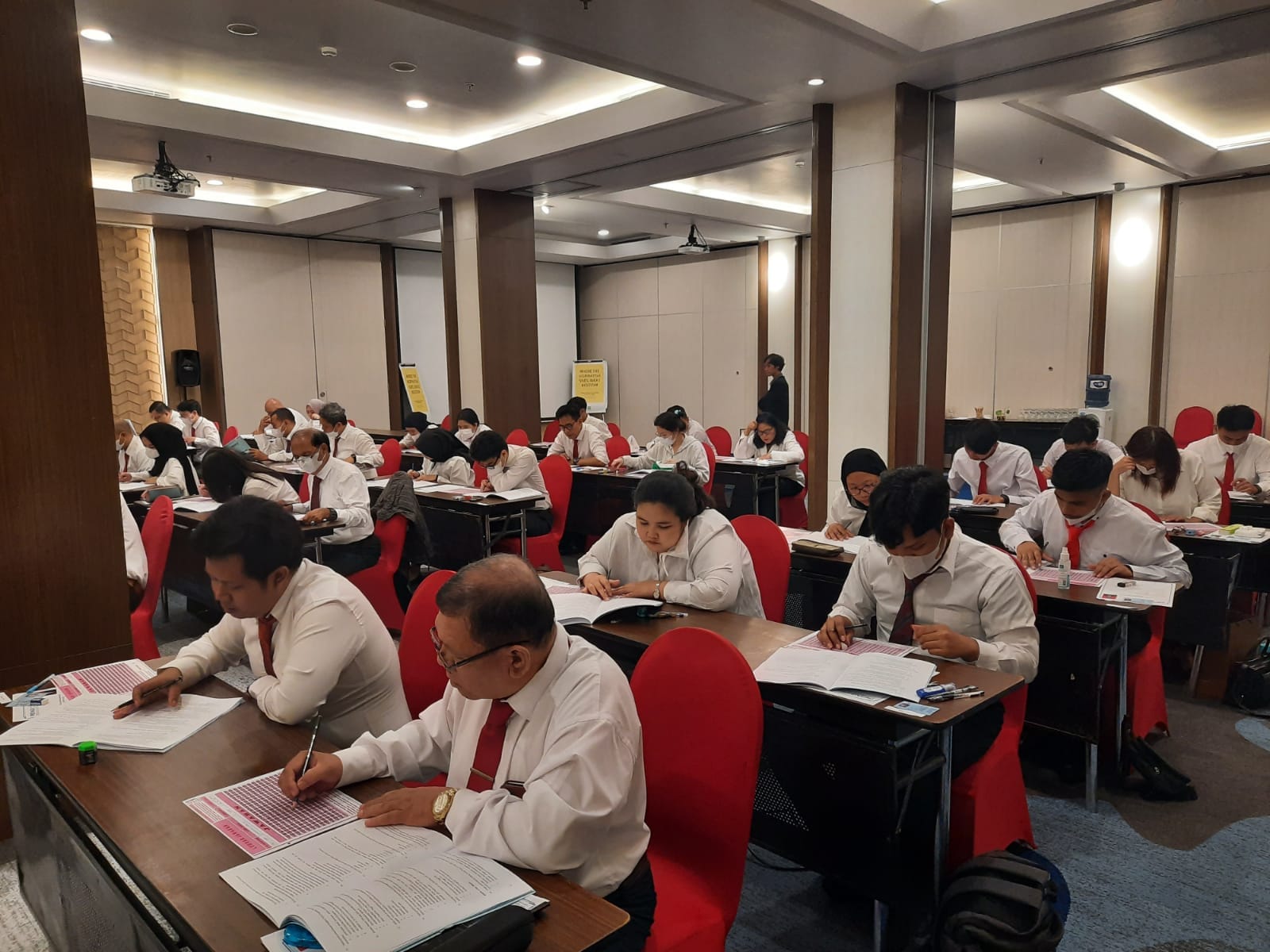 DPC PERADI Jakarta Utara mengadakan Ujian Profesi Advokat (UPA) yang bertempat di Hotel Ibis Style, Sunter, pada tanggal 24 Juni 2023, dengan jumlah peserta yang ikut serta sebanyak 37 orang